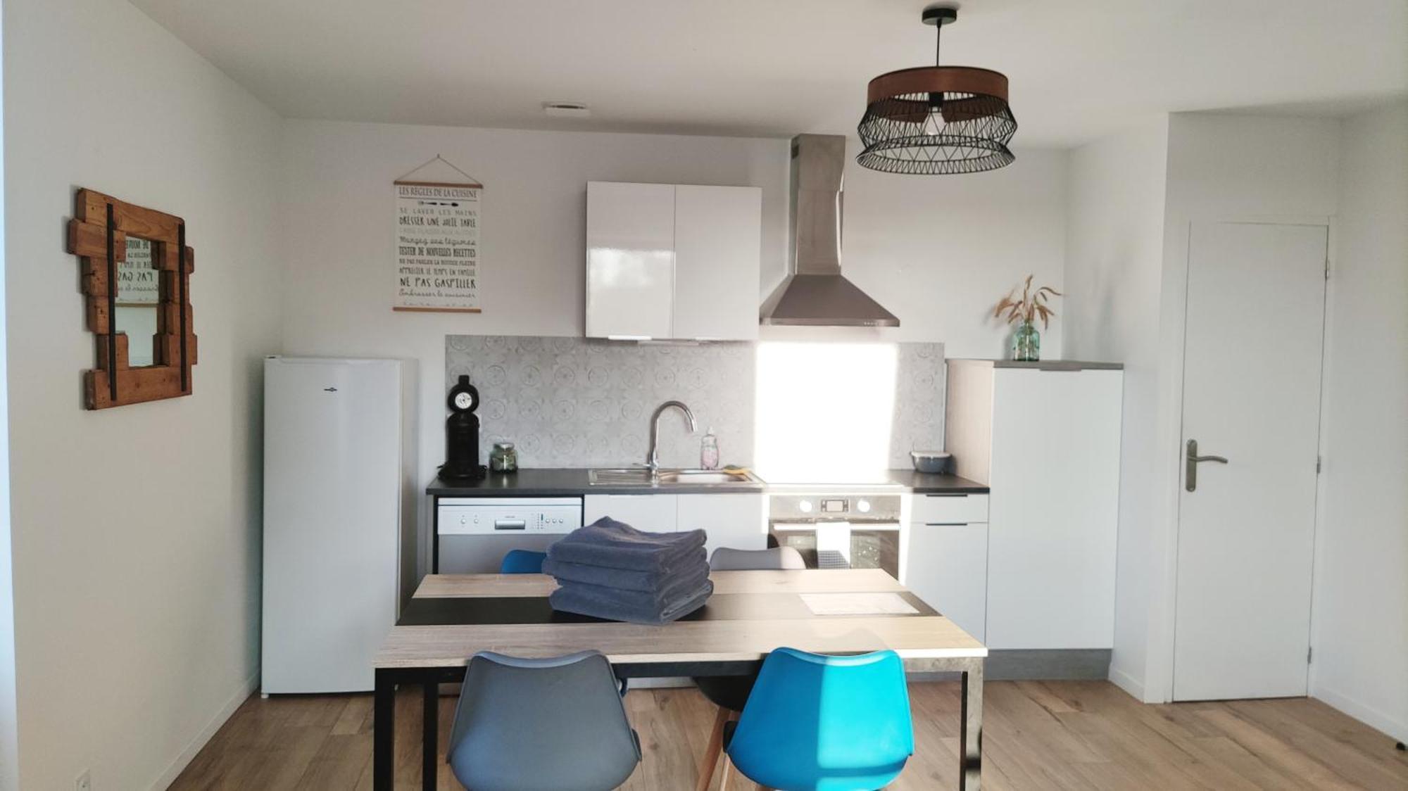 Appartement Duplex Dans Une Ancienne Usine Beaupréau-en-Mauges Exteriör bild
